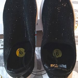Ladies sneakers